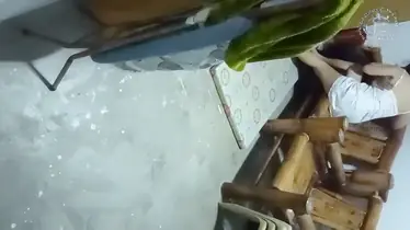 Goyangan Ranjang Bambu Bikin Tetangga Sange poster